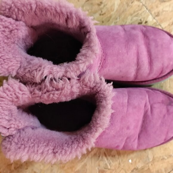 UGG girls size 5 - Picture 4 of 5